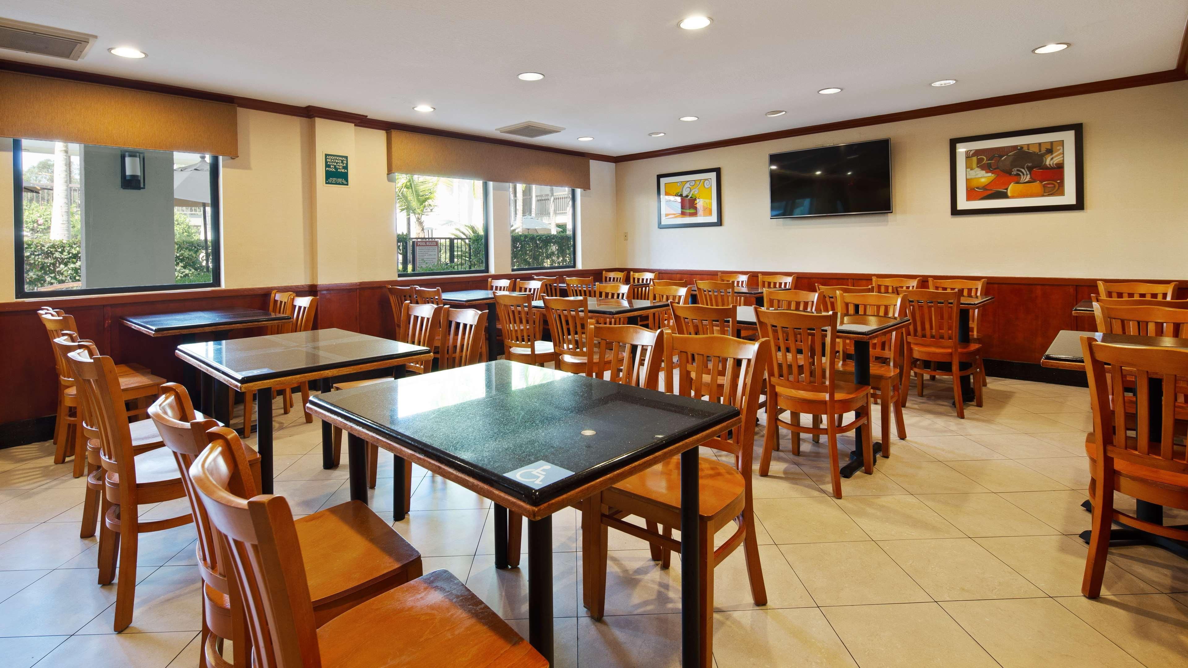 Best Western Plus Orange County Airport North Santa Ana Ngoại thất bức ảnh